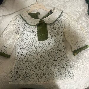 Nick and Mo Size small green lace top